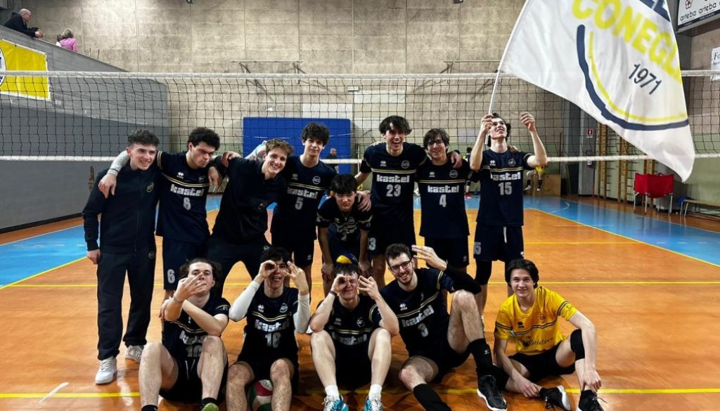 Foto dopo ultima vittoria di campionato Palestra Liceo Marconi Conegliano